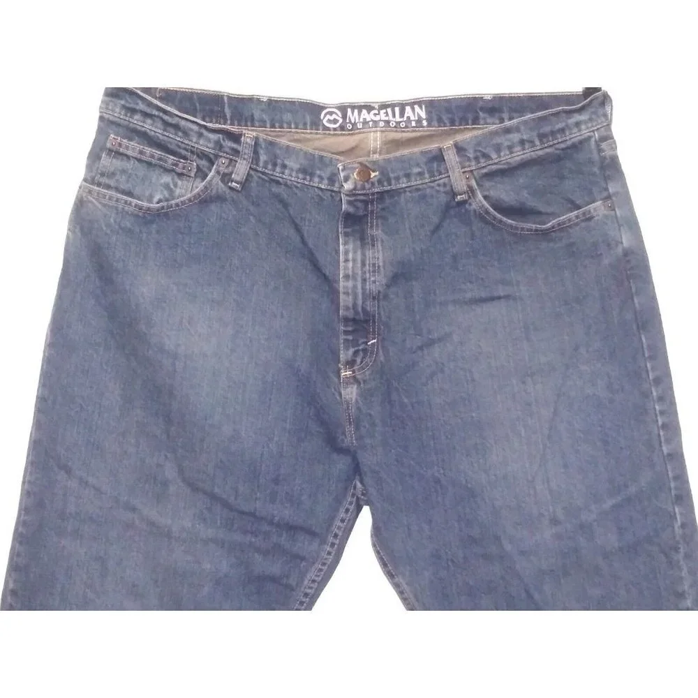 Magellan Outdoors Men's Jeans 42x26 Cotton straight blue thick denim dark wash